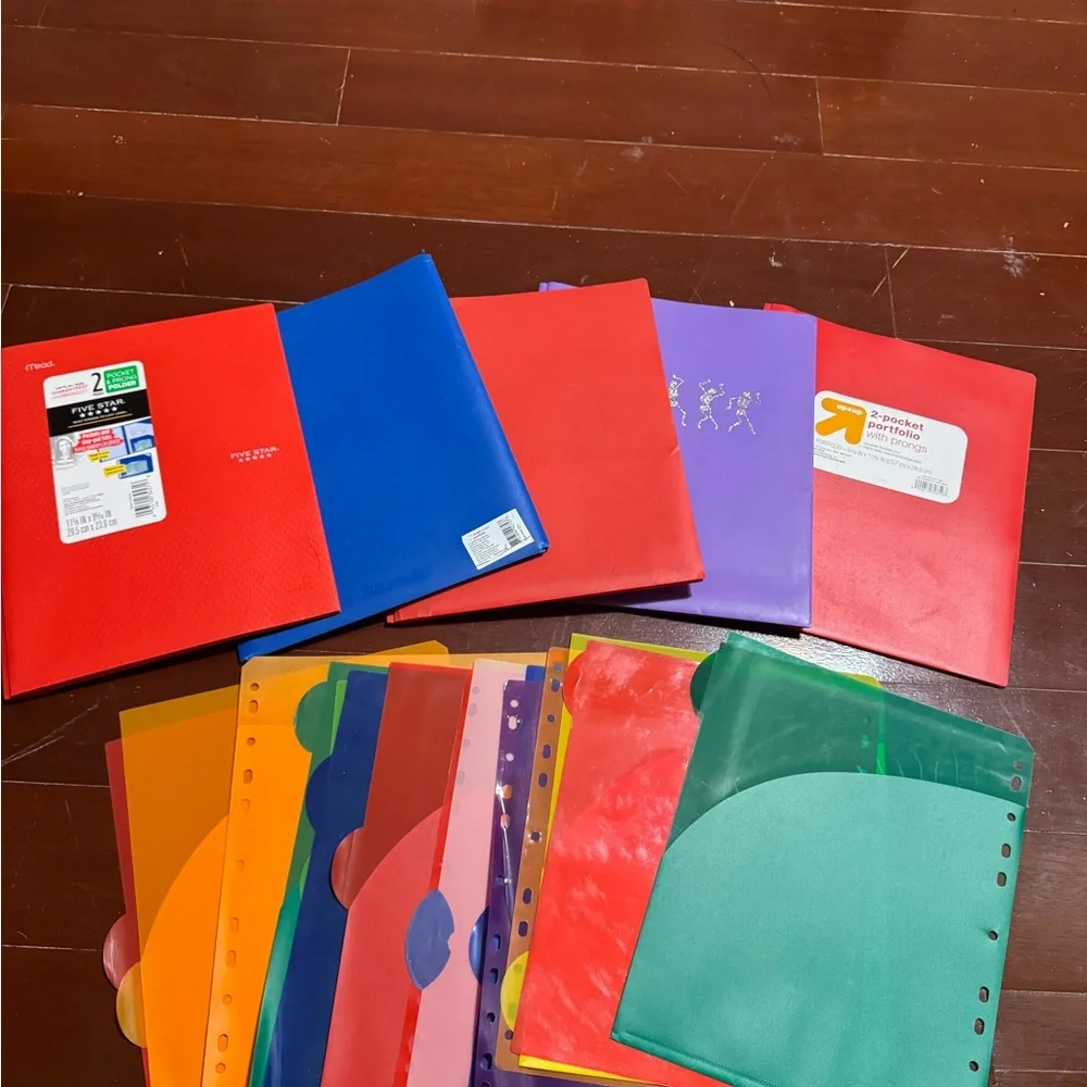 Varieties of plastic folders and plastic dividers